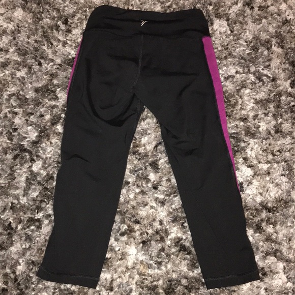 Old Navy Active Cropped Leggings - Picture 3 of 3